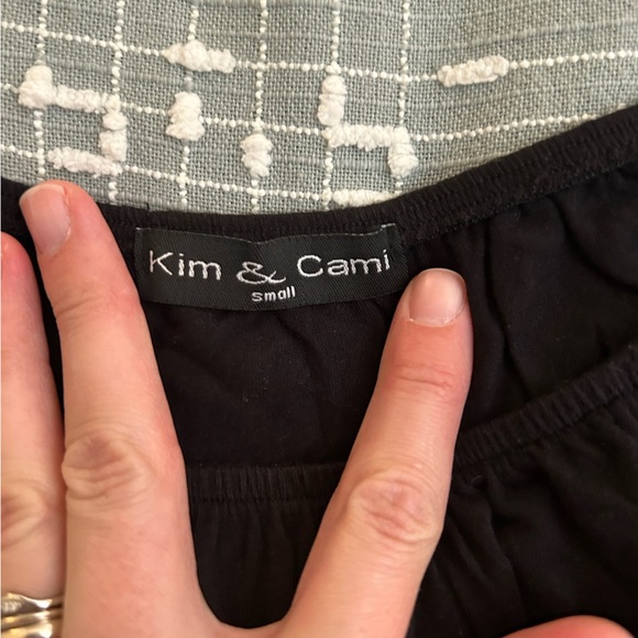 Kim and Cami Floral Embroidered Black pink Top size S - Picture 2 of 8